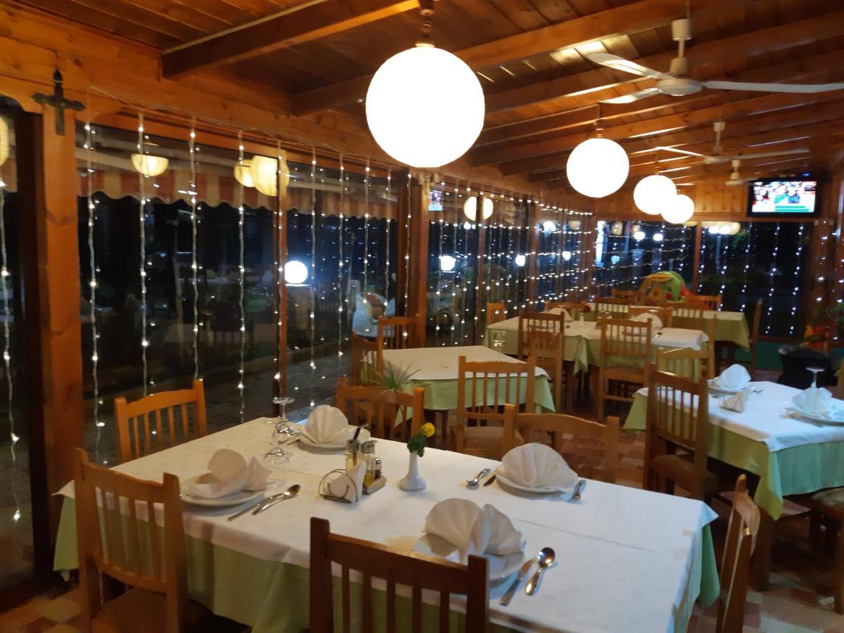 Hotel Ramosaco, Radhime, Vlore Exterior foto